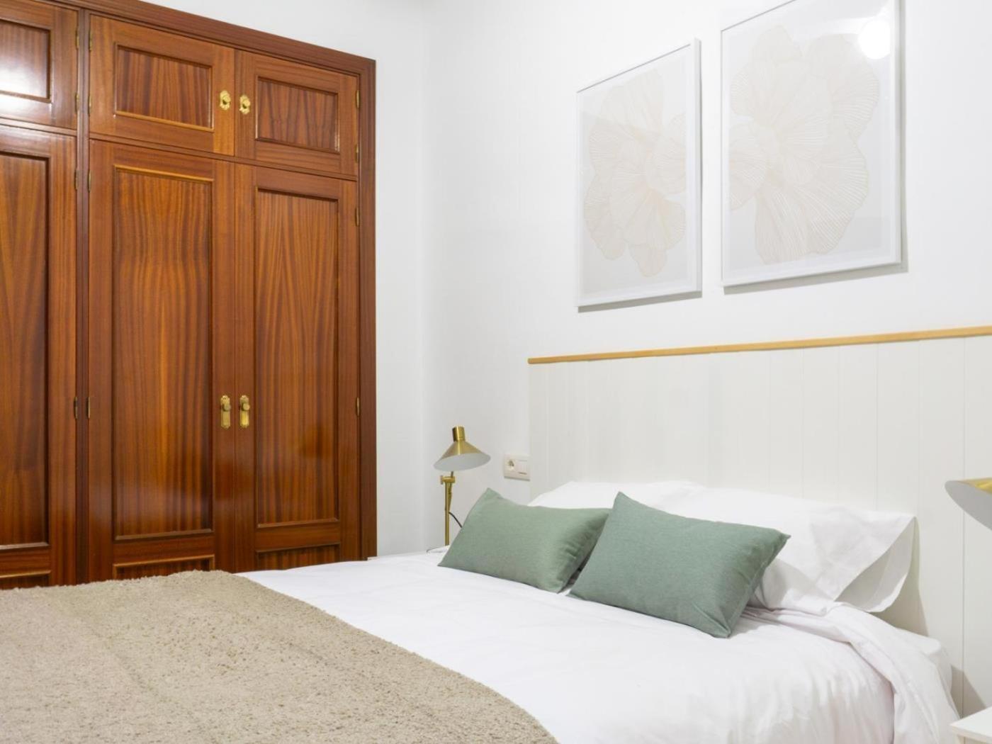 Tuga Dos Aceras 38 Malaga Appartement Buitenkant foto